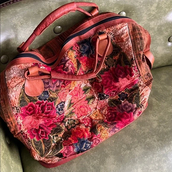 Embroidered Weekend Bag - Picture 5 of 5